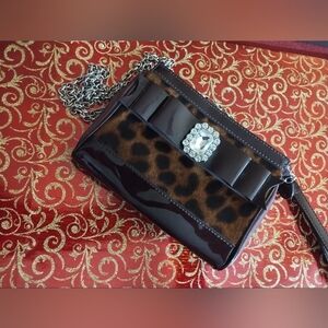 My flat in London Wristlet Crossbody Bag